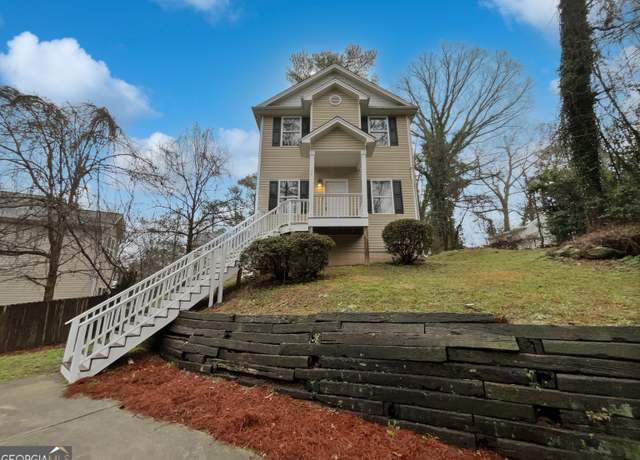 Property at 483 Fairlane Cir NW, Atlanta, GA 30331, 5 beds, 2.5 baths