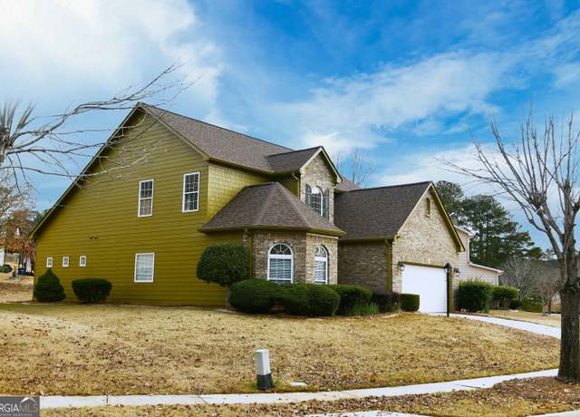 Property at 6383 Edgewater Cv, Fairburn, GA 30213, 4 beds, 2.5 baths