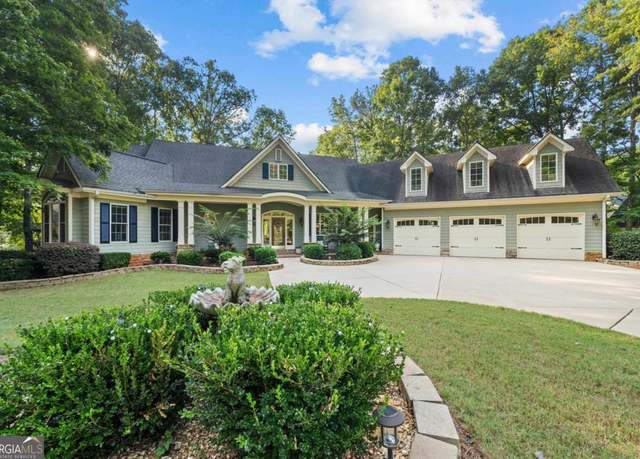Property at 1020 Peachtree Ct, Greensboro, GA 30642, 5 beds, 5.5 baths