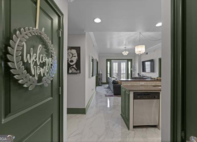 Property at 2255 Peachtree Rd NE #521, Atlanta, GA 30309, 2 beds, 2 baths