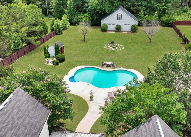 Property at 2022 Standing Rock Rd, Senoia, GA 30276, 5 beds, 3.5 baths