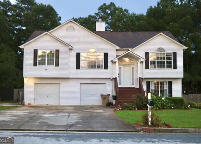 Property at 10701 Barberry Dr, Hampton, GA 30228, 5 beds, 3 baths
