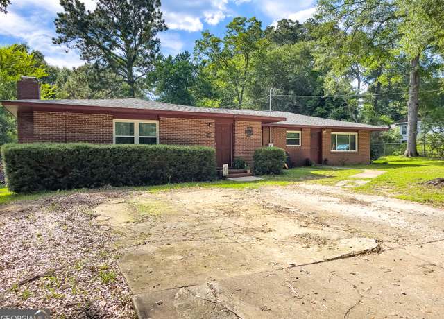 Property at 110 Wilhelmina Dr, Cusseta, GA 31805, 3 beds, 2 baths