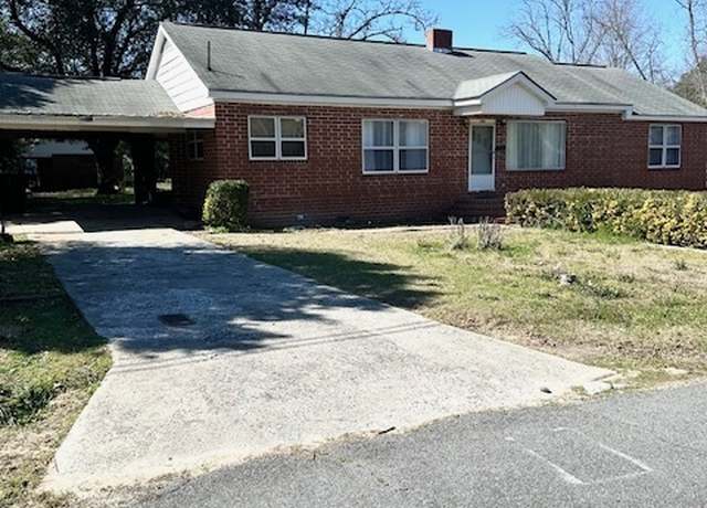 Property at 305 N Sixth St, Warner Robins, GA 31093, 4 beds, 2 baths