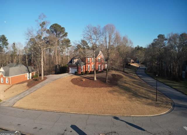 Property at 5700 Thrasher Ln SW, Conyers, GA 30094, 5 beds, 3.5 baths