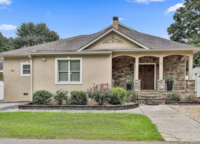 Property at 11 Main St, Newnan, GA 30263, 4 beds, 5.5 baths