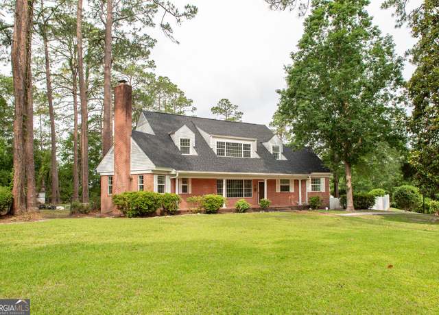 Property at 1701 Satilla Blvd, Waycross, GA 31501, 4 beds, 3 baths