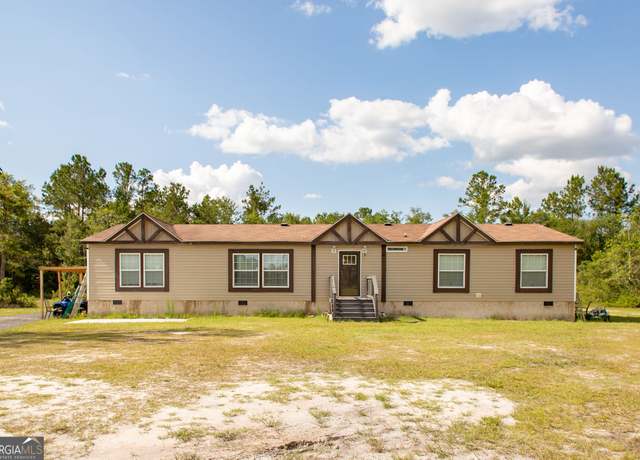 Property at 120 Scarlett, Waycross, GA 31503, 4 beds, 2 baths