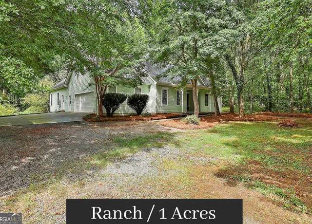 Property at 615 New Hope Rd, Fayetteville, GA 30214, 4 beds, 3.5 baths
