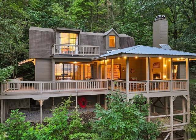 Property at 750 Morton Dr, Ellijay, GA 30540, 2 beds, 2.5 baths