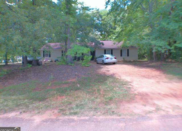 Property at 255 Countryside Ln, Covington, GA 30016, 3 beds, 2 baths
