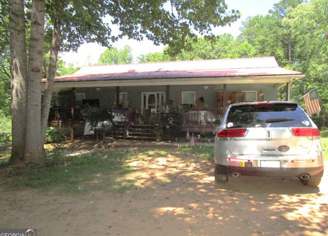 Property at 405 Chattahoochee Way, Cornelia, GA 30531, 3 beds, 3 baths