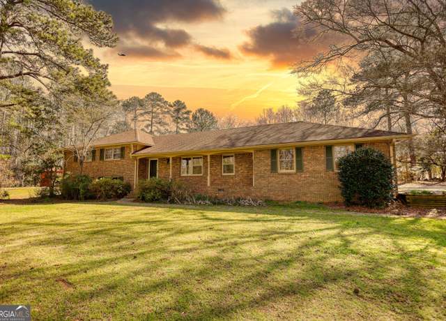 Property at 5190 Paul Cir SW, Conyers, GA 30094, 3 beds, 2 baths