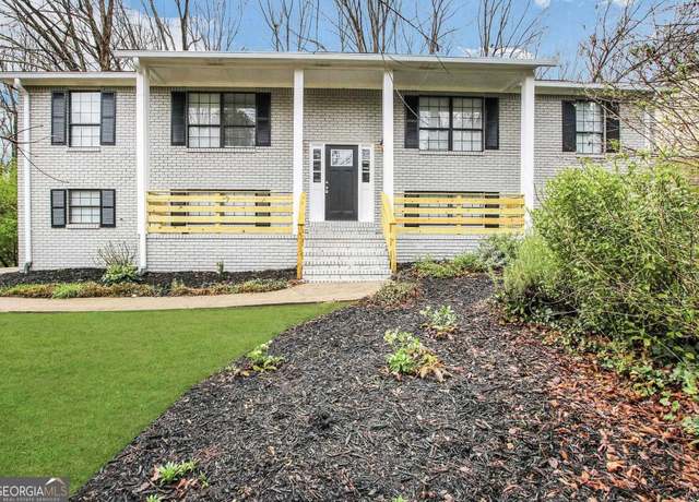 Property at 2985 Rolling Green Rdg, Douglasville, GA 30135, 7 beds, 3 baths