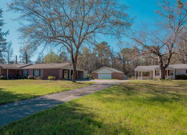 Property at 4879 Columbus Rd, Macon, GA 31206, 3 beds, 2 baths