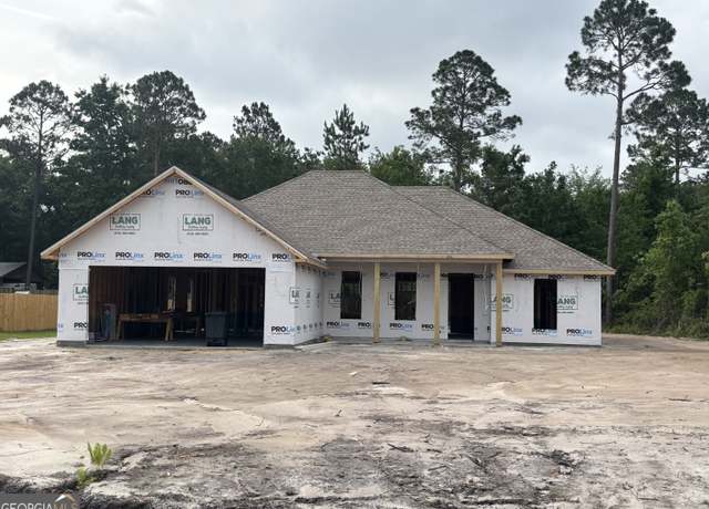 Property at 42 Silver Bluff Dr, Brunswick, GA 31523, 4 beds, 2 baths