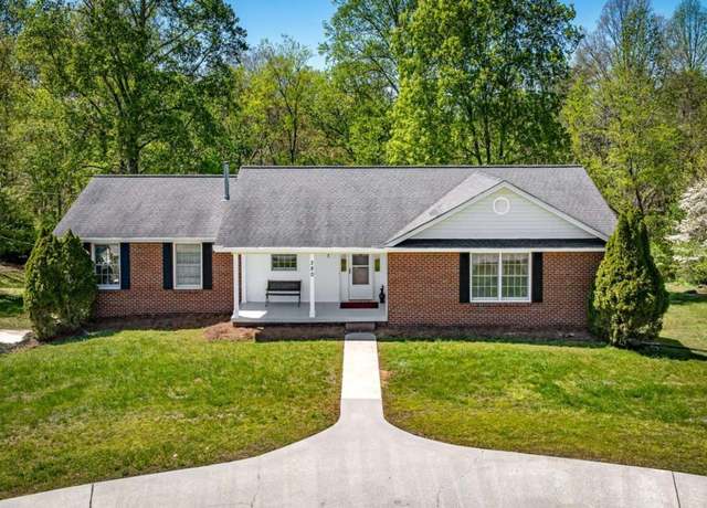 Property at 380 La Vista Dr, Blue Ridge, GA 30513, 3 beds, 2 baths