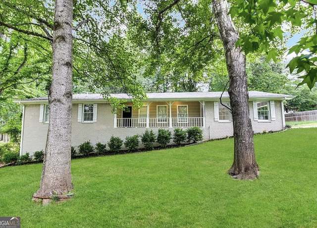 Property at 6236 Shallow Creek Ln, Douglasville, GA 30135, 5 beds, 2 baths