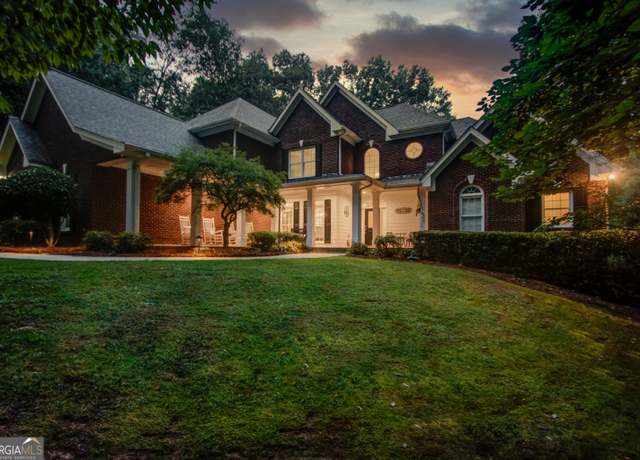 Property at 623 Old Collins Rd, Hoschton, GA 30548, 6 beds, 5.5 baths