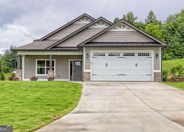 Property at 35 Mctyeire Dr, Young Harris, GA 30582, 3 beds, 2 baths
