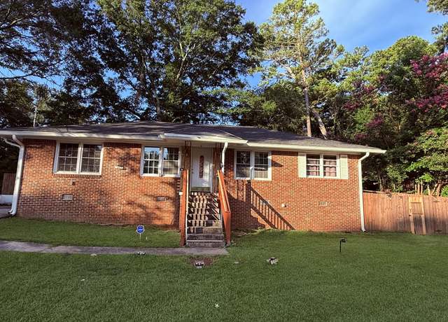 Property at 1367 Oakview Cir, Forest Park, GA 30297, 4 beds, 2 baths