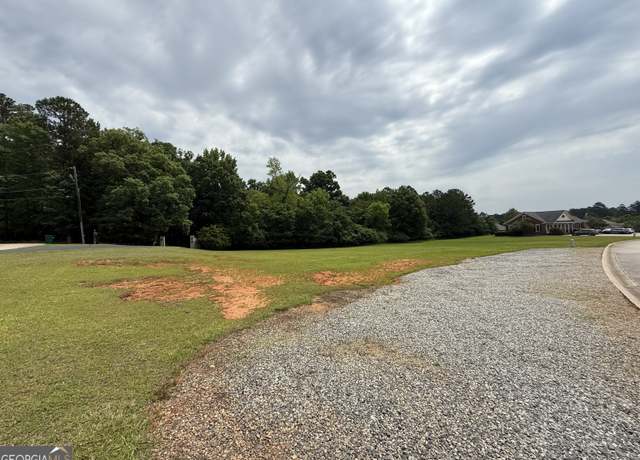 Property at 1002 Fernwood Dr, Milledgeville, GA 31061
