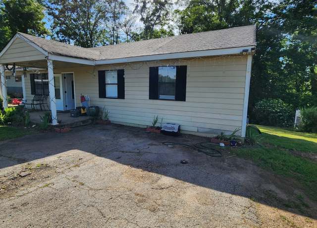 Property at 105 Bennett Dr, Gainesville, GA 30501, 3 beds, 1 bath