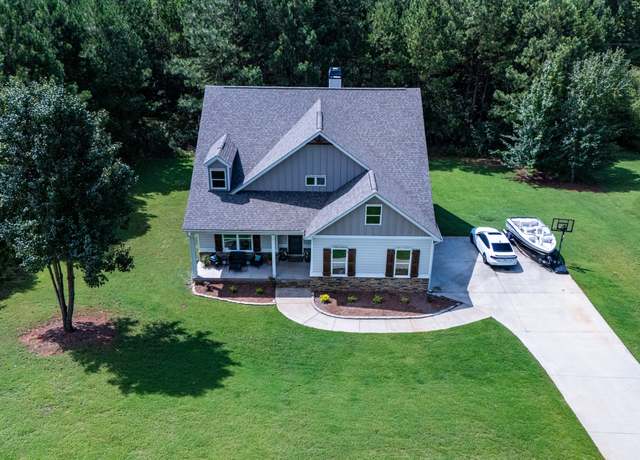 Property at 102 Landings Way, Lagrange, GA 30240, 5 beds, 3.5 baths
