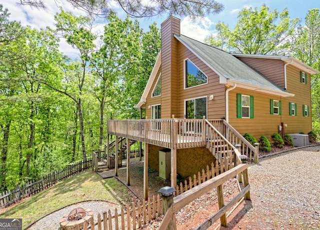 Property at 116 Wildwood Rd, Young Harris, GA 30582, 3 beds, 2.5 baths