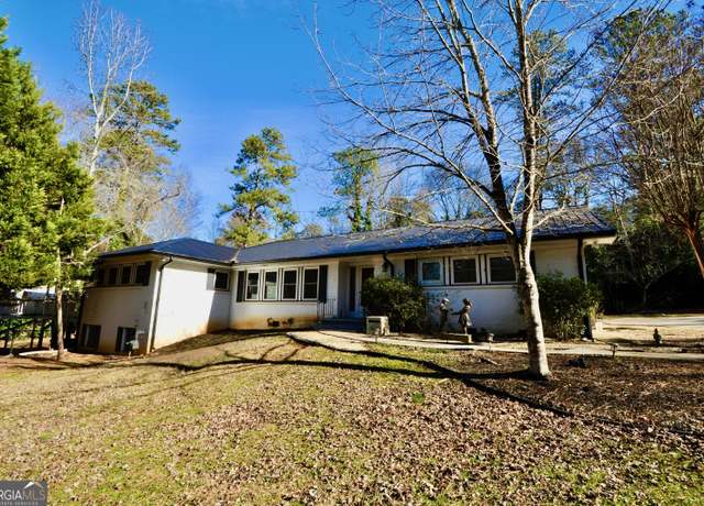 Property at 500 West Lake Dr, Athens, GA 30606, 4 beds, 4 baths