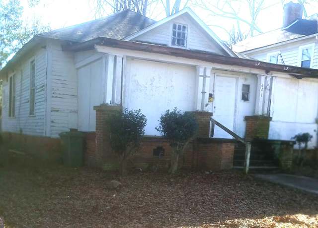 Property at 620 W Broad St, Griffin, GA 30223, 3 beds, 1 bath