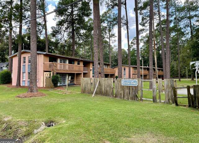 Property at 510 S College St, Statesboro, GA 30458