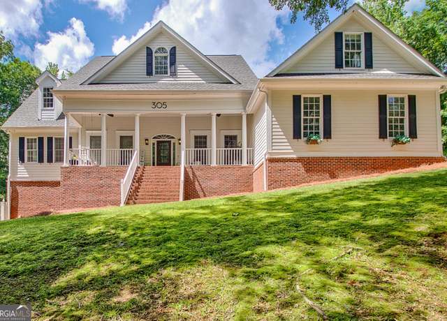 Property at 305 Postwood Dr, Fayetteville, GA 30215, 6 beds, 4.5 baths