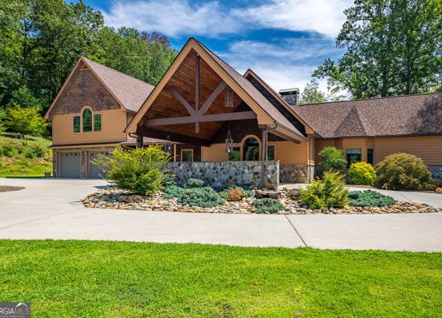 Property at 198 Stonecreek Dr, Franklin, NC 28734, 4 beds, 4.5 baths