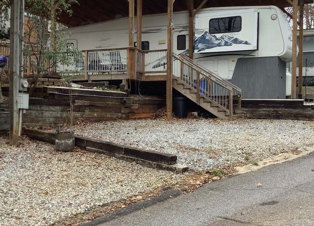 Property at 175 Yogi Bear Blvd, Cleveland, GA 30528, 1 bed, 1 bath