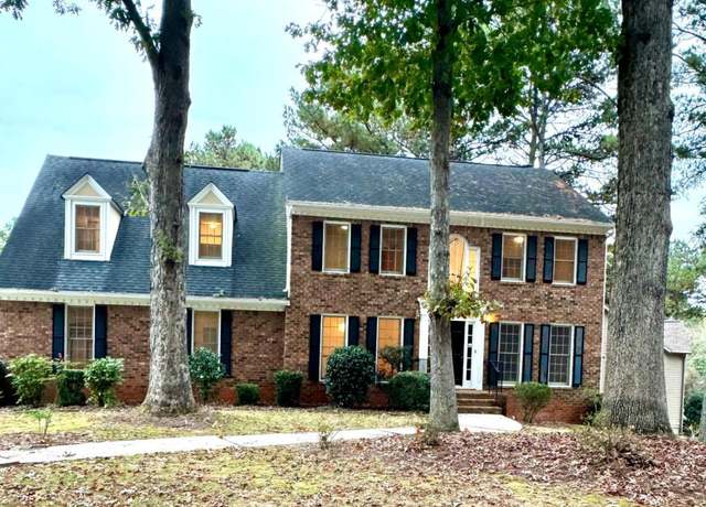 Property at 105 Windridge Dr, Fayetteville, GA 30215, 4 beds, 2.5 baths