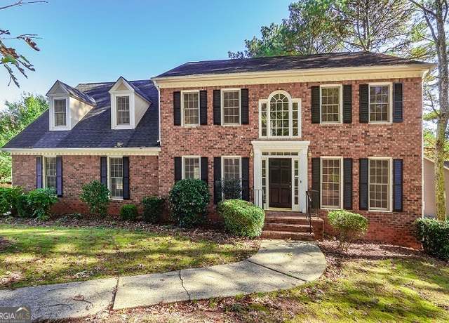 Property at 105 Windridge Dr, Fayetteville, GA 30215, 4 beds, 2.5 baths