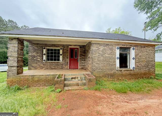 Property at 108 College Dr, Barnesville, GA 30204, 2 beds, 1 bath