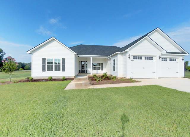Property at 101 Bailey Cir, Thomasville, GA 31757, 4 beds, 2 baths