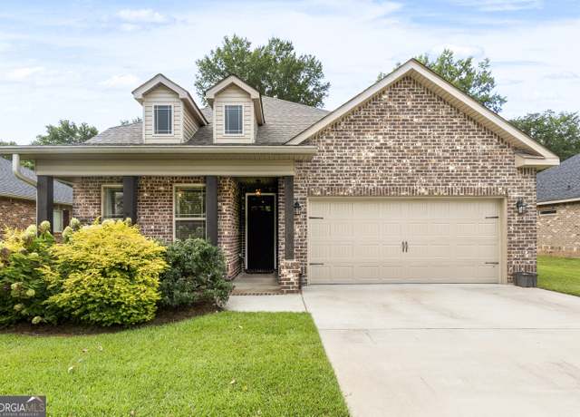 Property at 604 Legacy Park Dr, Perry, GA 31069, 3 beds, 2 baths