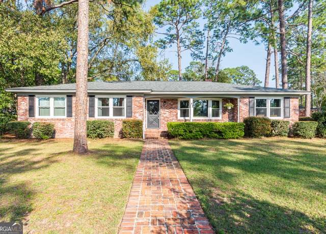 Property at 1700 Marshall Dr, Waycross, GA 31501, 4 beds, 3 baths