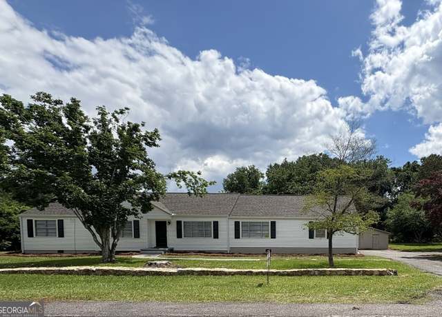 Property at 109 Pine St, Woodbury, GA 30293, 3 beds, 2 baths