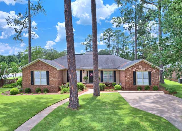 Property at 2300 Tuxedo Ln, Albany, GA 31721, 2 beds, 2 baths