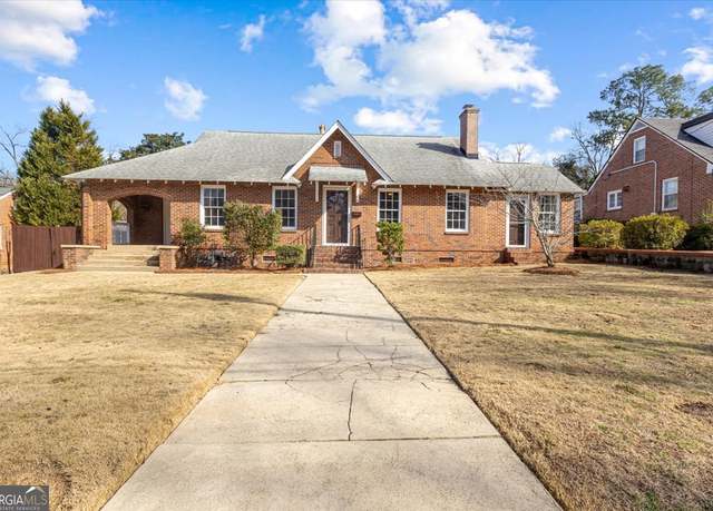 Property at 125 Stonewall Pl, Macon, GA 31204, 4 beds, 2 baths