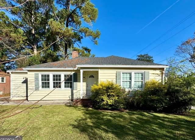 Property at 2407 Carlton Way, Macon, GA 31204, 4 beds, 3 baths