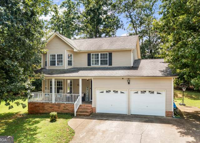Property at 212 Cleo Cir, Ringgold, GA 30736, 3 beds, 2.5 baths