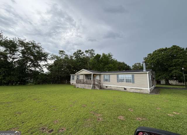 Property at 268 Daisy Adams Rd, Cochran, GA 31014, 3 beds, 2 baths