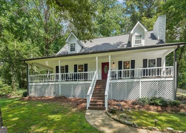 Property at 230 Vienna Way, Douglasville, GA 30134, 3 beds, 2 baths