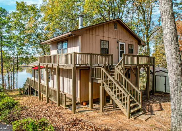 Property at 132 W Daylight Dr, Eatonton, GA 31024, 4 beds, 2 baths