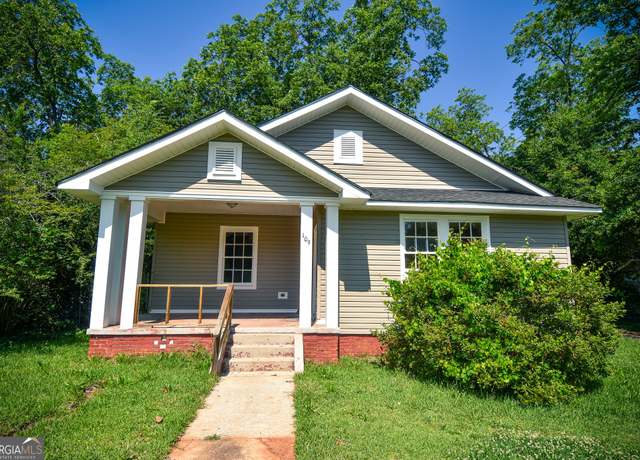 Property at 109 C St SE, Thomaston, GA 30286, 2 beds, 1 bath